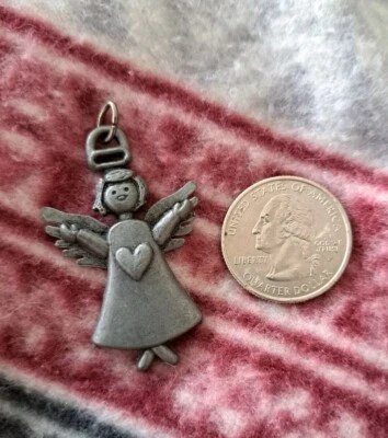 Colgante con dije de ángel de peltre para collar o llavero vintage  Foto 1 de 2