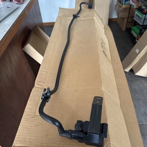 15086768 New OEM GM Vapor Canister Vent Valve & Hose - Picture 1 of 24