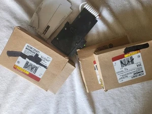 Lot   of  Four New  Square D HOM120AFI 20 A  Circuit Breaker - Picture 1 of 3