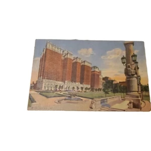 Chicago Illinois The Conrad Hilton Hotel Hilton Chicago Hotel Postcard - Picture 1 of 2
