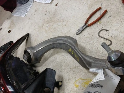 Passenger Front Lower Control Arm 68493772AA Fits 22-23 Grand Cherokee 2768728 - Image 1 of 3