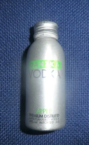 100€/L Danzka Flavoured Vodka Wodka Apple 0,05L 40% Vol.Alk. Metallflasche - Bild 1 von 1