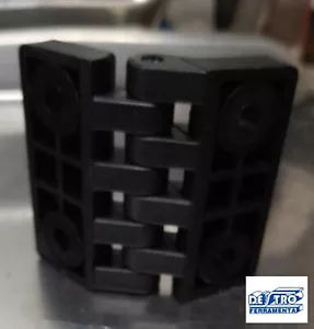 CERNIERA POLIAMMIDE NERA 65X65 FO/PASS. - Foto 1 di 2