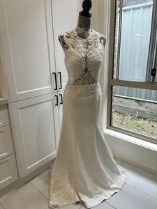 Ivory Lace Satin Halter Neck Wedding Dress New 10 With Veil - Picture 1 of 16