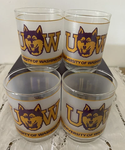 Set of 4 Vintage University of Washington Huskies Mobil Frosted Glasses  4” Tall Cover