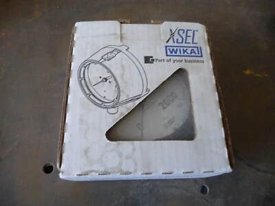 New 9834915 WIKA XSEL Pressure gauge; 232.34 4.5 2000PSI 1/2" NPT lower mount - Image 1 of 4