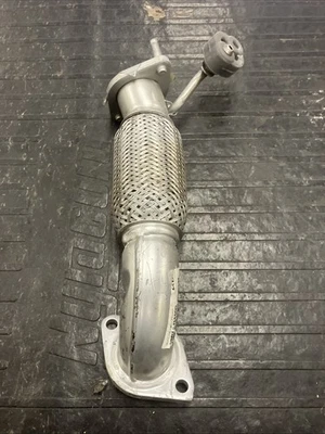 28610-D4500 2016-2018 Optima 2,4 L tubo flexible de escape delantero genuino nuevo Foto 1 de 4