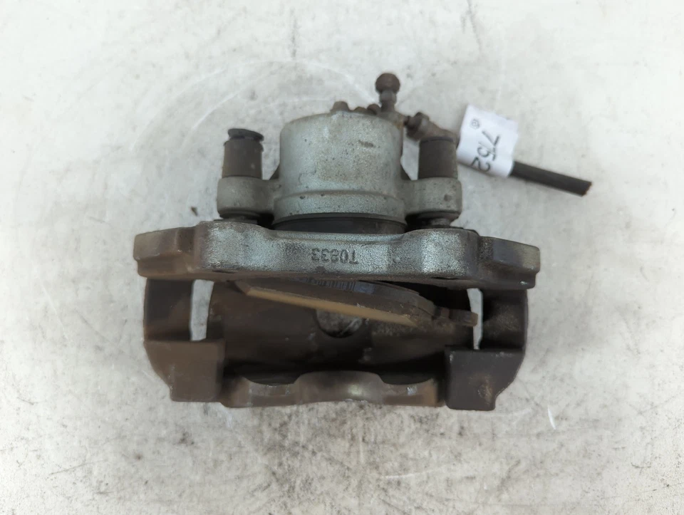 Pinza de freno derecha pasajero trasero Ford Escape 2017-2019 W69SI Foto 1 de 4