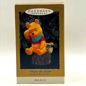 Hallmark Keepsake Magic Winnie the Pooh Christmas Ornament with Motion & Voice - Bild 1 von 9