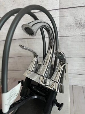 Delta 2538-TP-DST Lahara Centerset Bathroom Faucet with Drain in Chrome Wow - Image 1 of 4