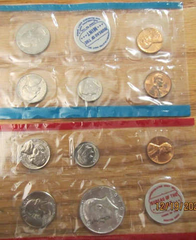 1968 P D & S United States Mint Set in Original Envelope 1 Kennedy Half Dollar Cover