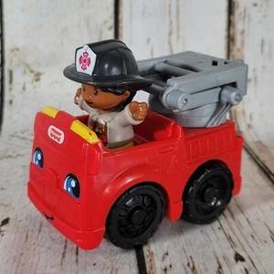 Fisher-Price Little People to the Rescue Fire Truck and Fireman Originalfigur - Bild 1 von 10