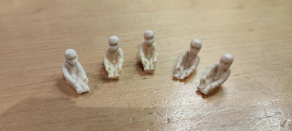 1/43 SET 5 PILOTI F1 DIORAMA RESINA  - Immagine 1 di 1