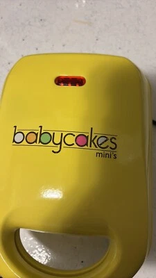 Mini fabricante de donas recubiertas antiadherentes amarillas para bebés modelo DNM-30 Foto 1 de 4