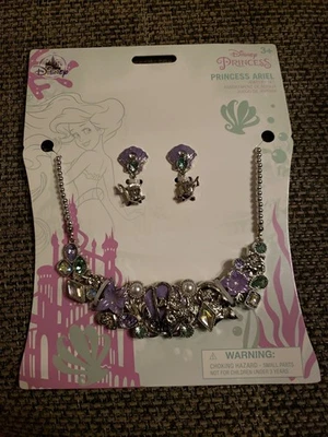 Nuevo conjunto de joyas collar y pendientes princesa Ariel Disney Foto 1 de 3