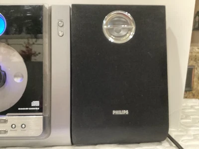 Philips MC235B Compact Stereo System CD Player AM/FM with Speakers Working - Image 1 of 4
