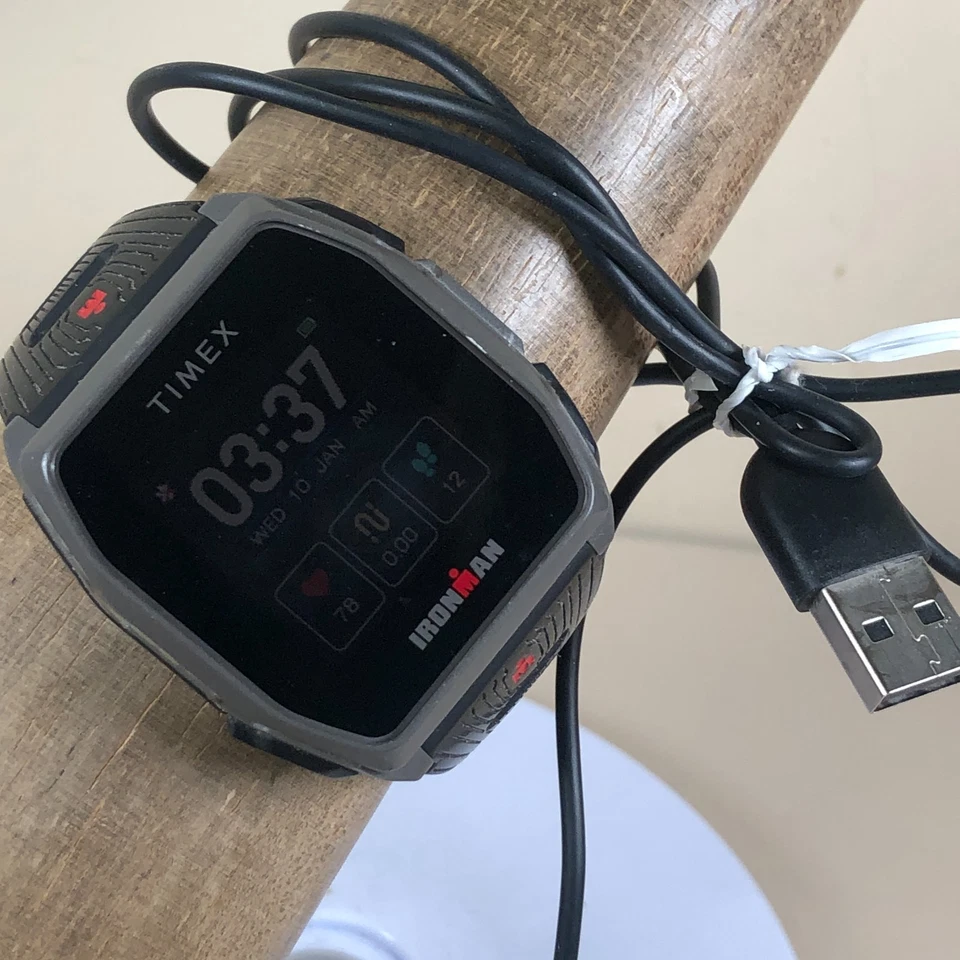 Reloj inteligente Timex Iron Man R300 para hombre TW5M37609 monitor óptico de ritmo cardíaco del sueño Foto 1 de 4