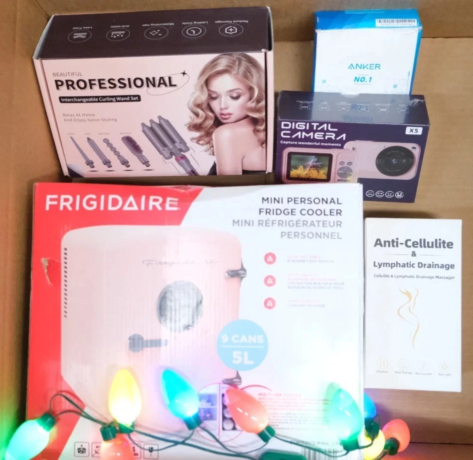 Paquete NAVIDAD Frigidaire 9 Mini Nevera ANKER Banco de Energía Cámara Digital y Más Foto 1 de 1