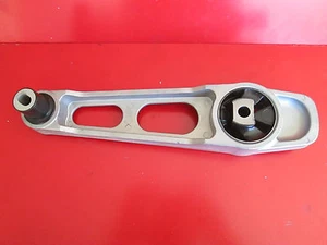 00 01 02 03 04 05 06 07 08 09 10 OEM Front Motor Mount for PT Cruiser Turbo Type - Picture 1 of 8