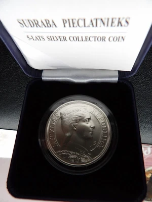 Latvia Lettland 2012 silver coin 5 lats  SILVER COLLECTOR COIN MILDA box coa RAR - Image 1 of 4
