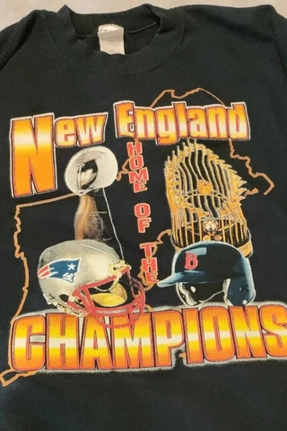New England Patriots Boston Red Sox Home of Champions sweatshirt XL Cover