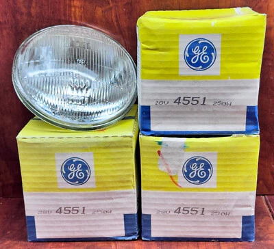 4 Pack GE 4551 Aircraft Aviation Taxi Lamp, 28 Volt PAR46, 28V, 250W Watt PAR 46 - Image 1 of 4