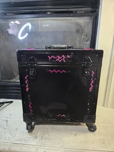 Paul Mitchell Black Rolling Travel Case For Cosmetologist / Hairdresser / Barber - Picture 1 of 12