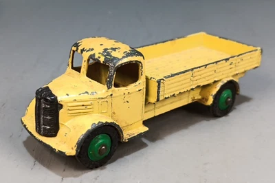 Camión de plataforma Dinky Toys 30J Austin Foto 1 de 4