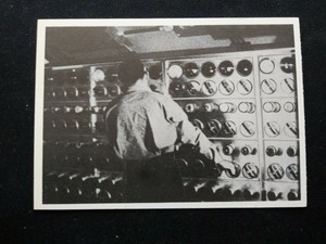 1964 Donruss Voyage to the Bottom of the Sea Card # 9 Atomic Control Room (EX/NM