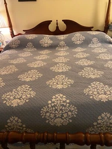 Vintage wendbare Vera Bradley gesteppte Decke ohne Kissenbezüge. Blau & Weiß - Bild 1 von 8