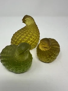 Amber Lemon/Lime Green Bumpy Resin Hen/Chicks Figures- 3 1/2” And 2 1/2" - Picture 1 of 8