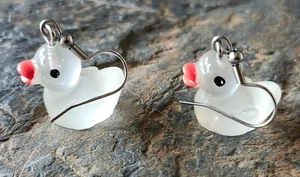 Orecchini anatra gomma bianca, orecchini anatra, ganci ipoallergenici, fatti a mano! - Foto 1 di 2