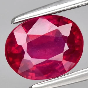 1.94ct 7.8x6mm Oval Natural Purplish Red Ruby Gemstone (Heated Glass Filling) - Imagen 1 de 4
