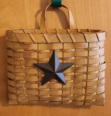 Wicker Oval Wall Hanger Basket With Star Mail Cover