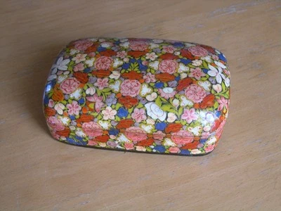 Gorgeous Antique HandPainted Gilt Papier Mâché Kashmir Chintz Vanity jewelry Box - Image 1 of 4