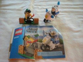 LEGO City " Cop and Crook " Set { TAKE a LOOK! }