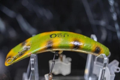 Señuelo de pesca de plástico de buceo Helin Flatfish U20 de colección, mancha de rana verde DOBLE Foto 1 de 4