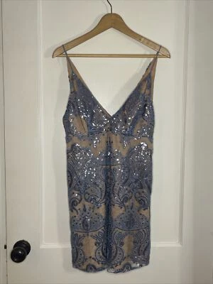 Nuevo con etiquetas Mini Vestido Free People Talla 8 Azul Atardecer Desnudo Bordado Encaje Lentejuelas Foto 1 de 4