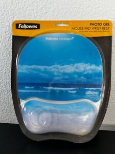 Fellowes Photo Gel Utility Wrist Rest Microban Protection, Sandy Beach Mouse Pad