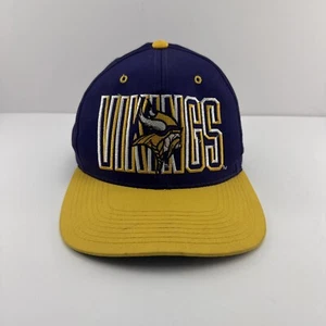 De colección AJD MINNESOTA VIKINGS Gorra/Gorra Snapback Púrpura Amarillo NFL De Colección - Imagen 1 de 18