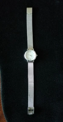 H & M Silver Tone Watch Adjustable Mesh Band 6" to 8" New Battery - Image 1 of 4