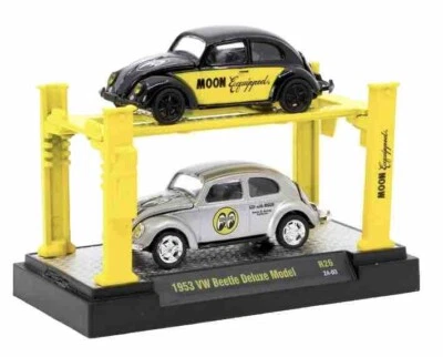 M2 MACHINES 1953 VW BEETLE DELUXE MODEL 1:64 AUTO LIFT 2 PACK MOONEYES - Image 1 of 2
