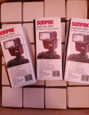 (4) SUNPAK DigiFlash 2800 Electronic Flash Shoe Mount for Nikon DSLR Cameras NEW - Image 1 of 4