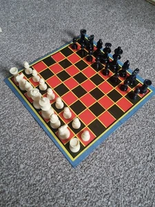 Vintage Chess Set And Board Medium Size 30cm - Picture 1 of 11