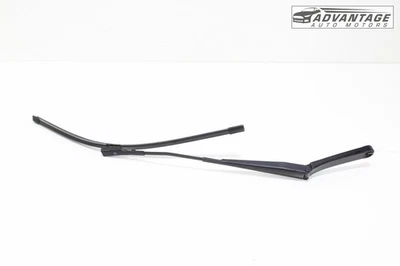 Brazo limpiaparabrisas lado izquierdo volkswagen passat a33 2012-2022 con hoja OEM Foto 1 de 4