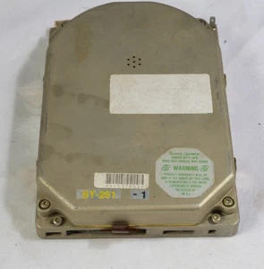 Vintage Seagate ST-251 40MB 5.25" HH MFM hard drive tested to format 7053 - Picture 1 of 6