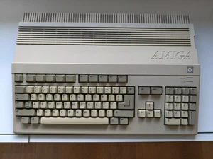 Commodore Amiga 500 PAL home computer 1MB - Zdjęcie 1 z 17
