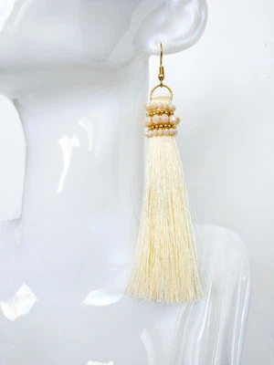 Pendientes de borla con cuentas facetadas de cristal y chapadas en oro hechos a mano Foto 1 de 4