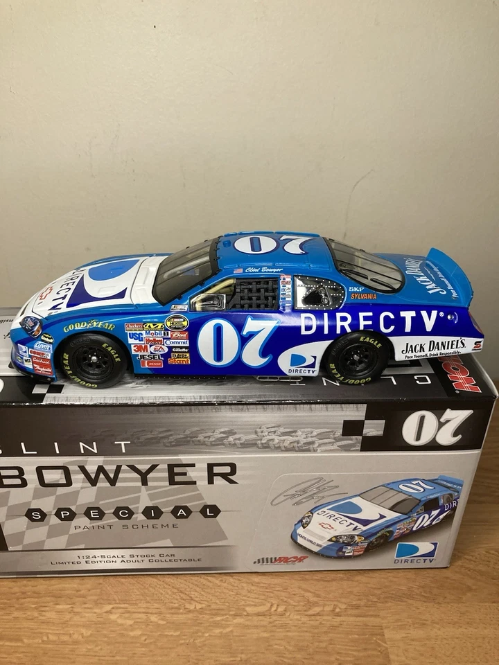 Clint Bowyer #07 Jack Daniel’s DIRECTV 2006 1/24 Nascar Diecast Excelente Estado Foto 1 de 4