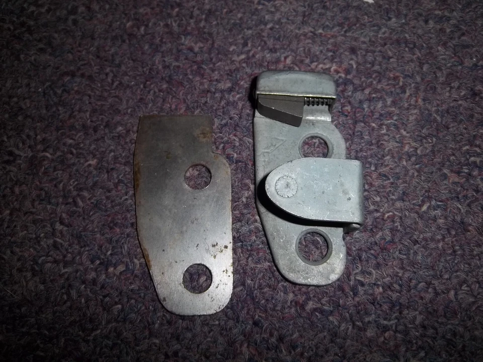 AMC RAMBLER AMERICAN 1960-1963 PUERTA LATERAL DERECHA STRIKER NOS Foto 1 de 1